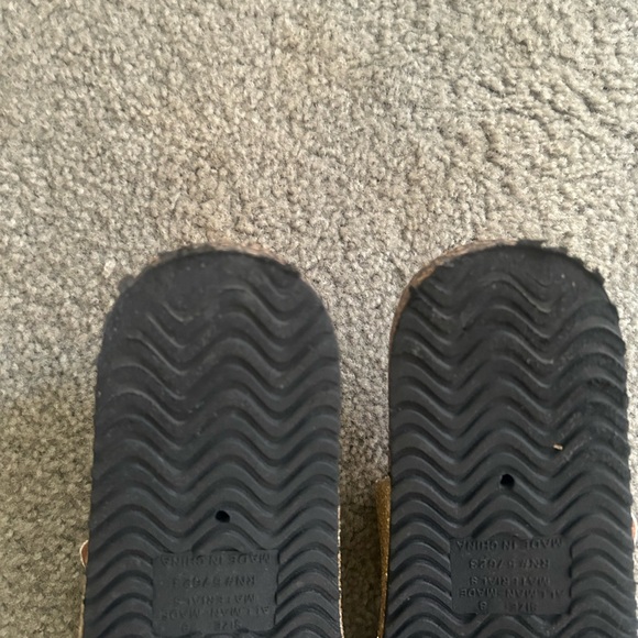 Gold Sandals - Picture 5 of 7